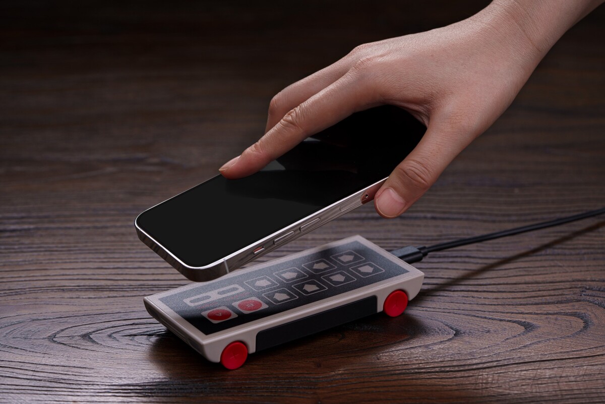 8Bitdo N30 Wireless Mobile Charger