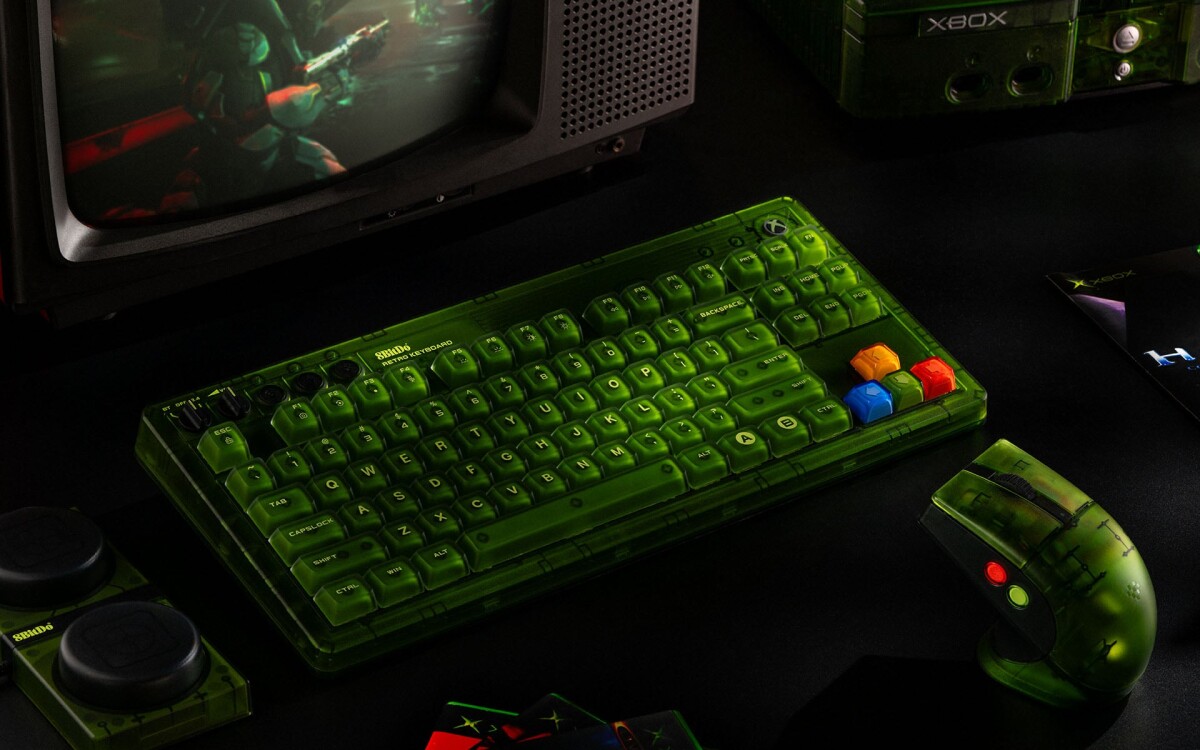 8Bitdo - Retro 108 Mechanical Keyboard - Xbox Edition
