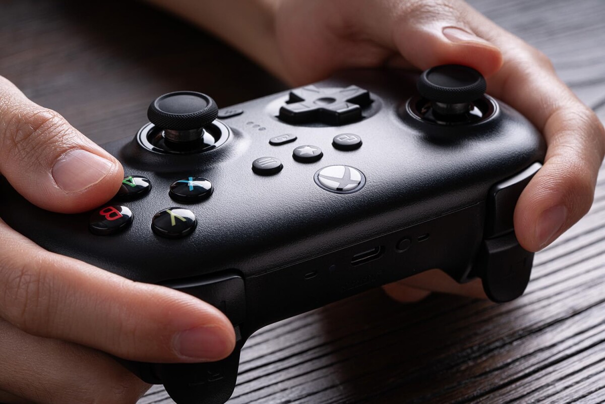 8Bitdo Ultimate 3-Mode Xbox Gamepad Black