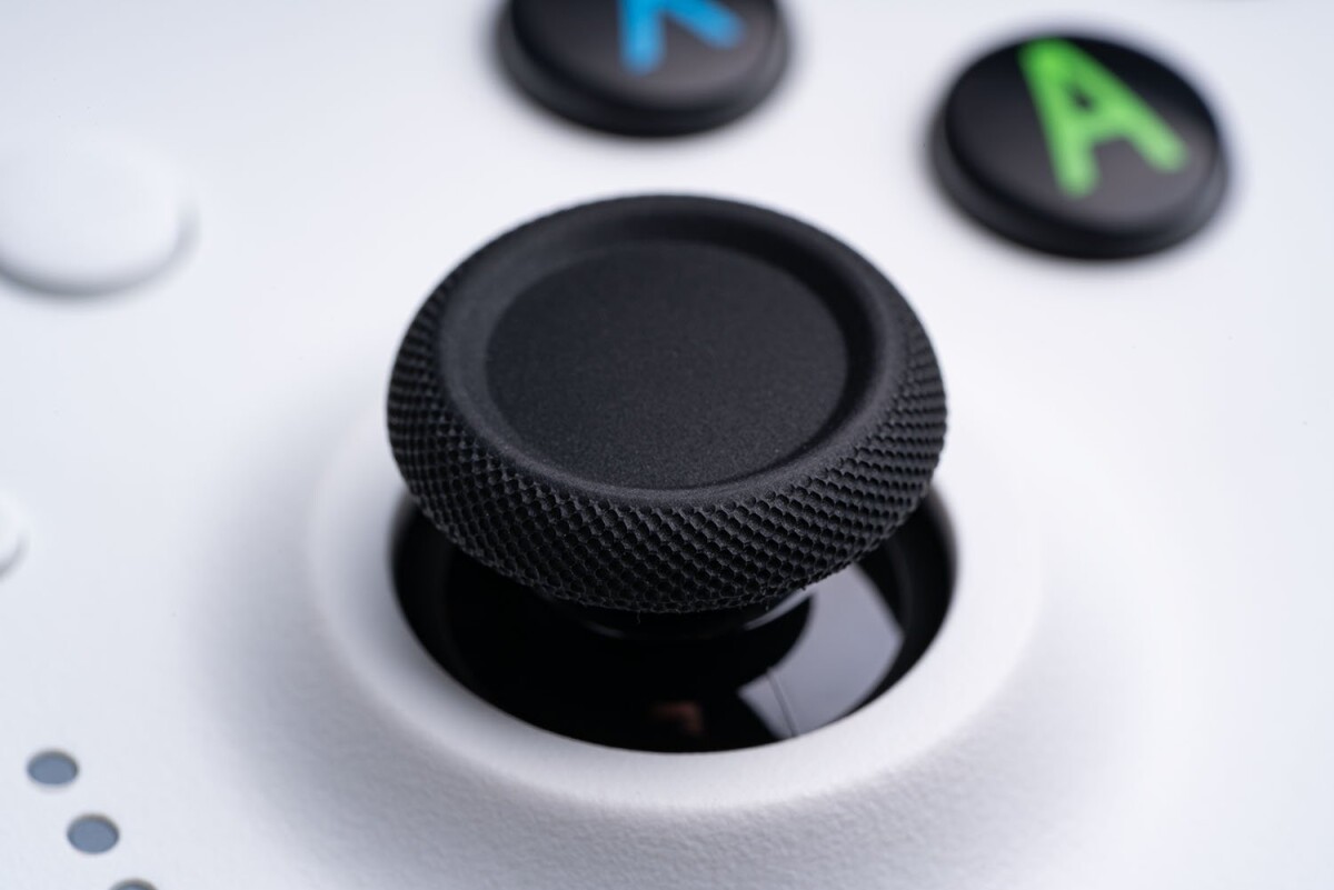 8Bitdo Ultimate Wired Controller For Xbox Hall Ed White