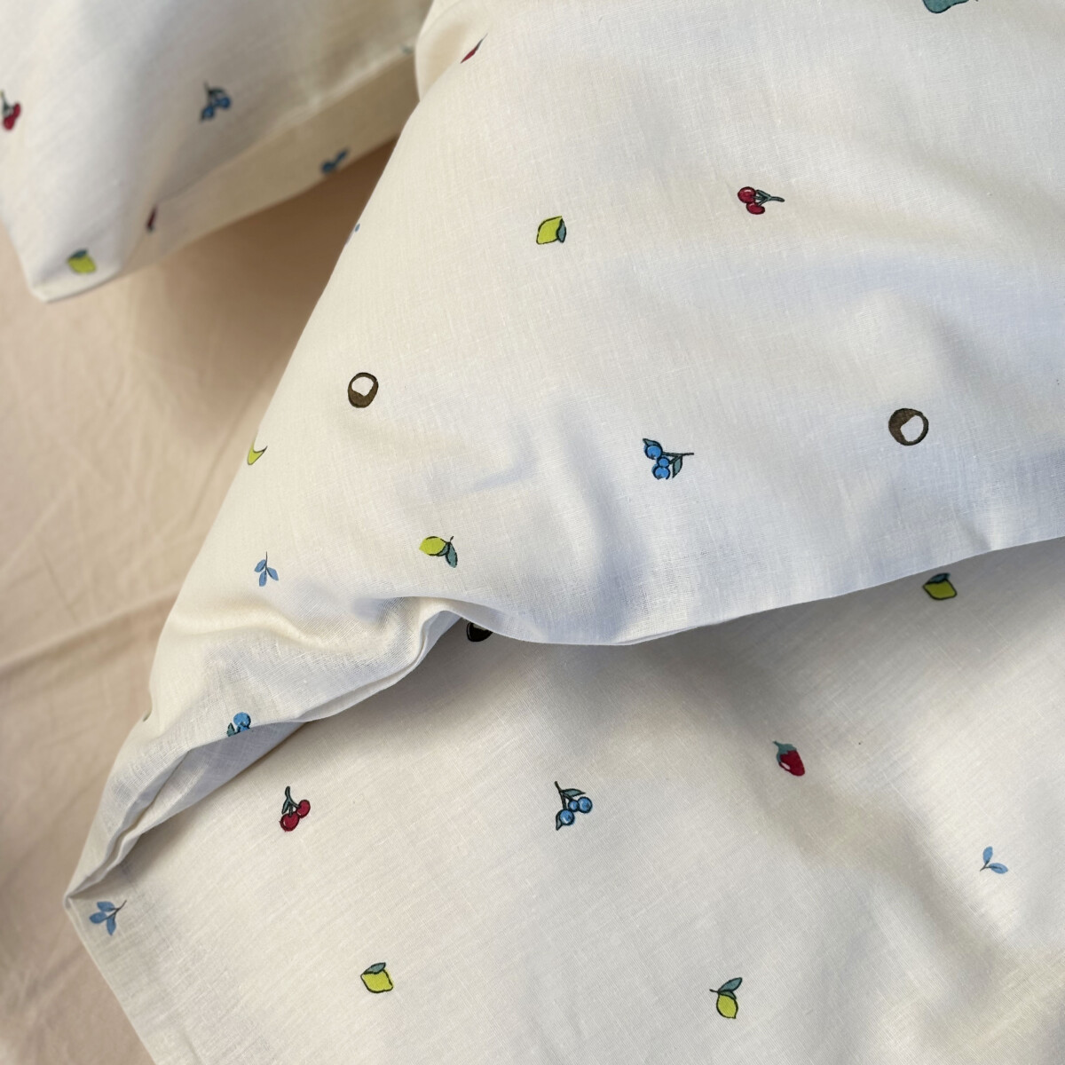 Brandmac - Baby Sengetøj - Frugter - 70X100 Cm - Bomuld