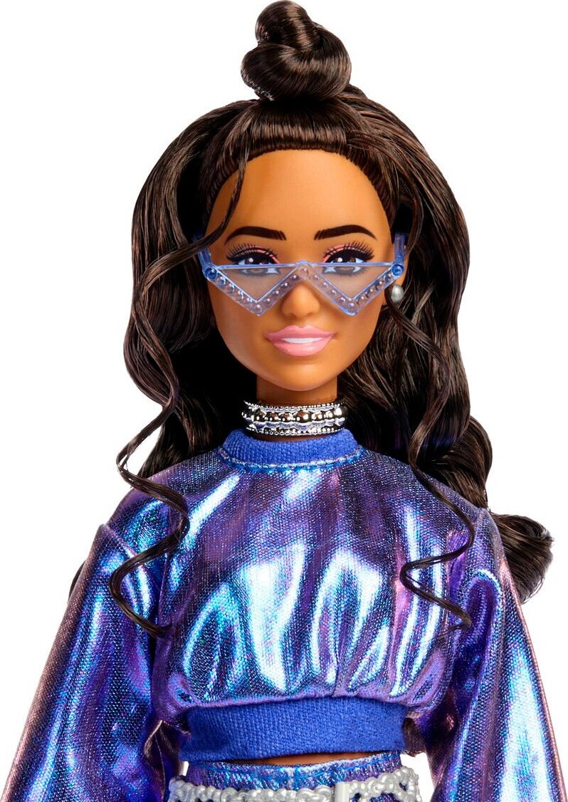 Barbie - Deluxe Dukke - Blå Sweater - Latina