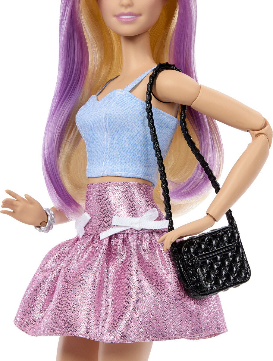 Barbie - Deluxe Style Dukke Med 4 Sæt Tøj - Mattel Jnc61