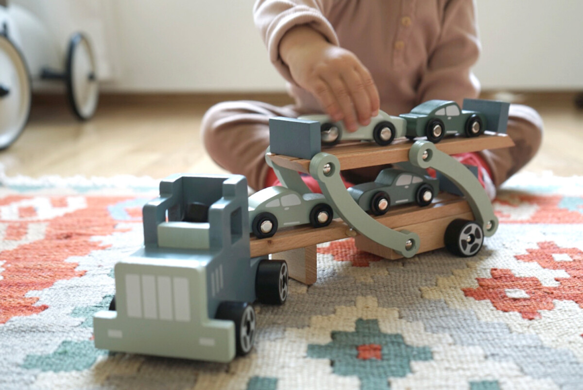 Biltransporter Legetøj Med 4 Biler - Træ - Chicago - Small Foot