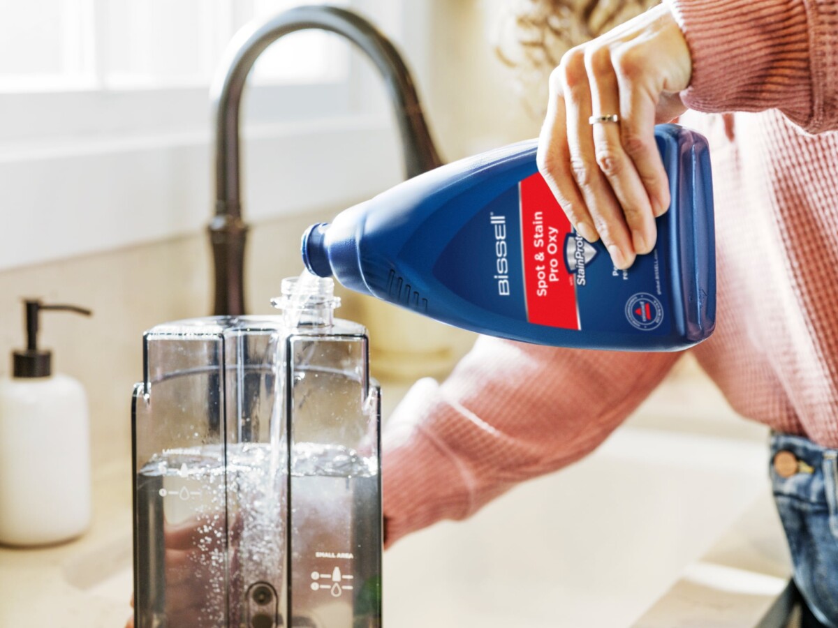 Bissell - Spotclean C5 Select - Effektiv Og Kompakt Pletfjerner Til Tæpper
