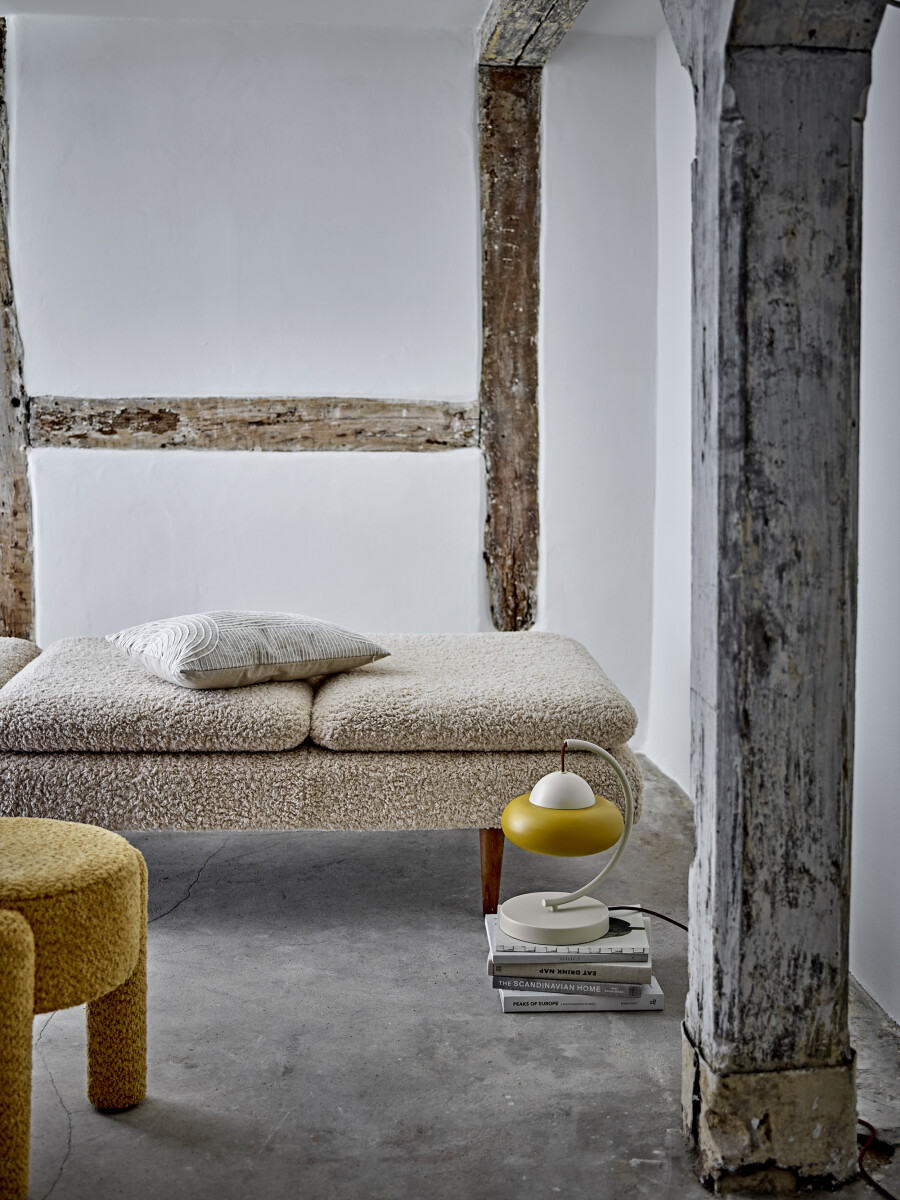 Bloomingville - Bruno Taburet - Gul - Polyester - 42X43 Cm