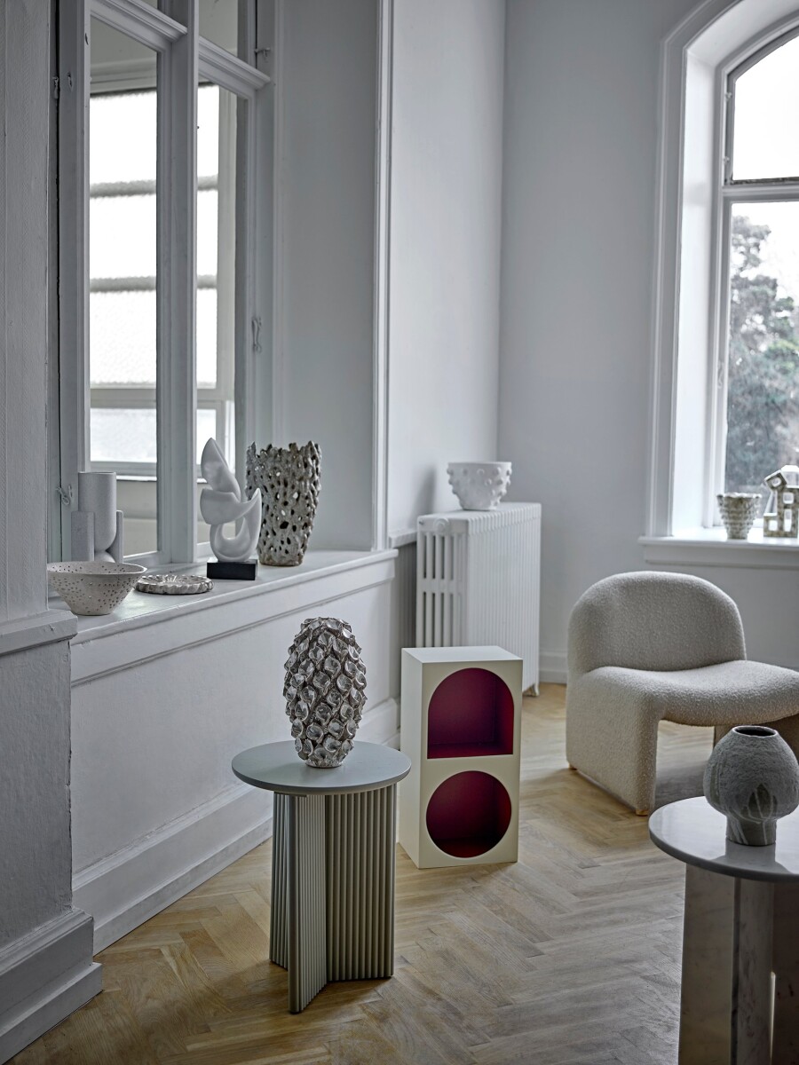 Bloomingville - Edith Rundt Sidebord - Fyrretræ - Hvid