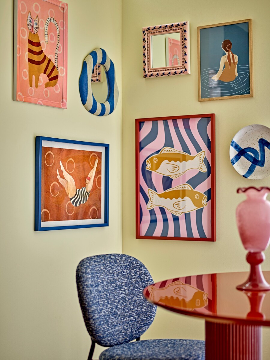 Bloomingville - Missy Illustration - Rosa - Fyrretræ