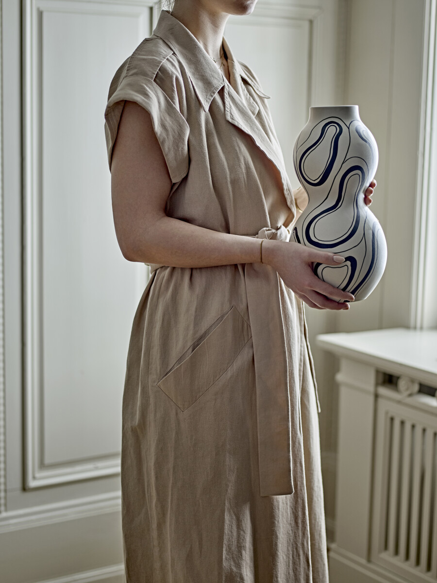 Bloomingville - Nicola Vase - Sort - Stentøj Keramik - H 34 Cm