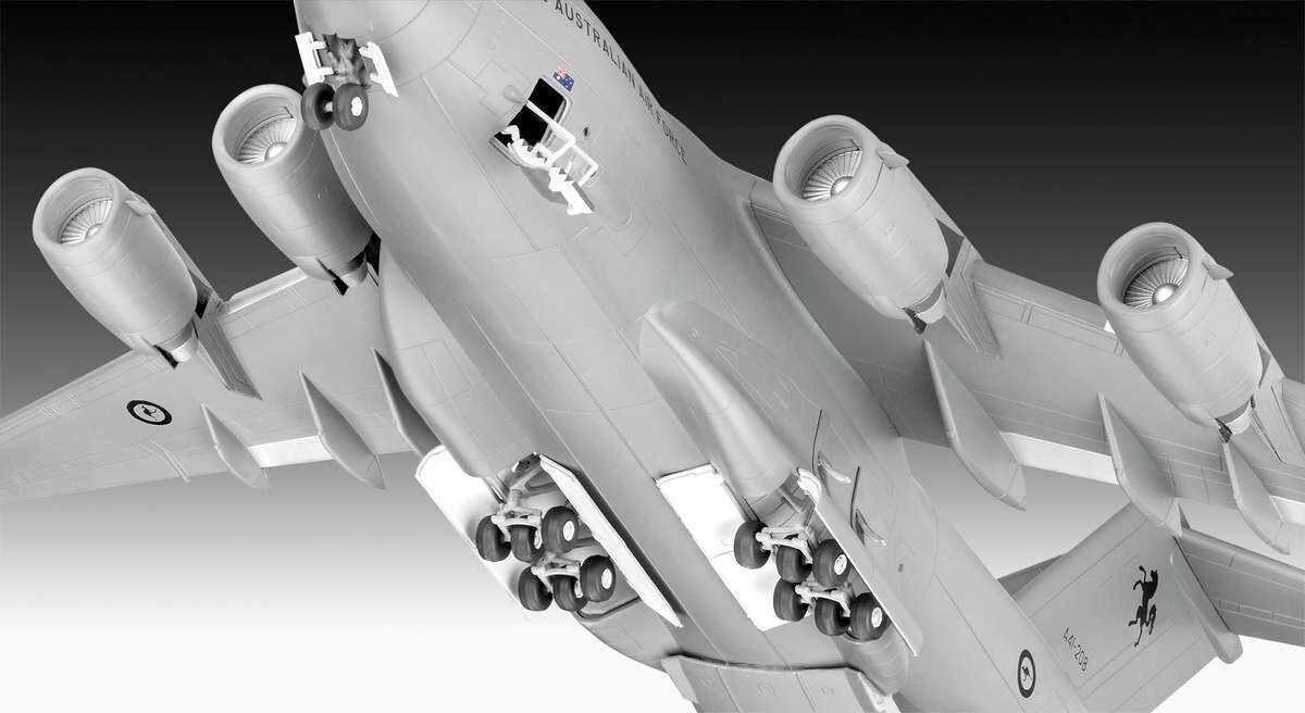 Revell 03747 - Boeing C-17A Globemaster Iii - Build Paint - 1 144