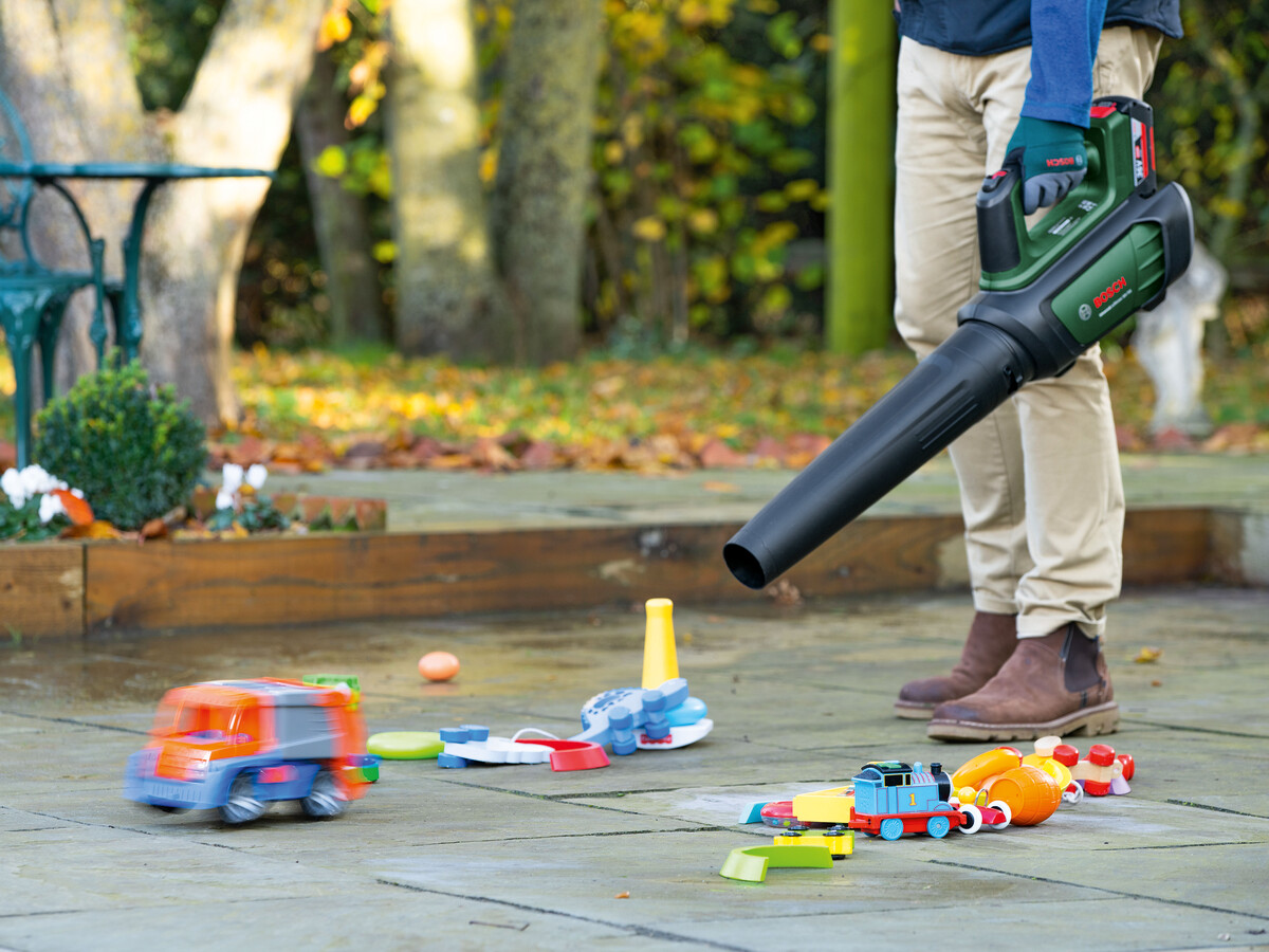 Bosch - Advanced Løvblæser - 36V-750 2 0Ah Batteri Lader Medfølger