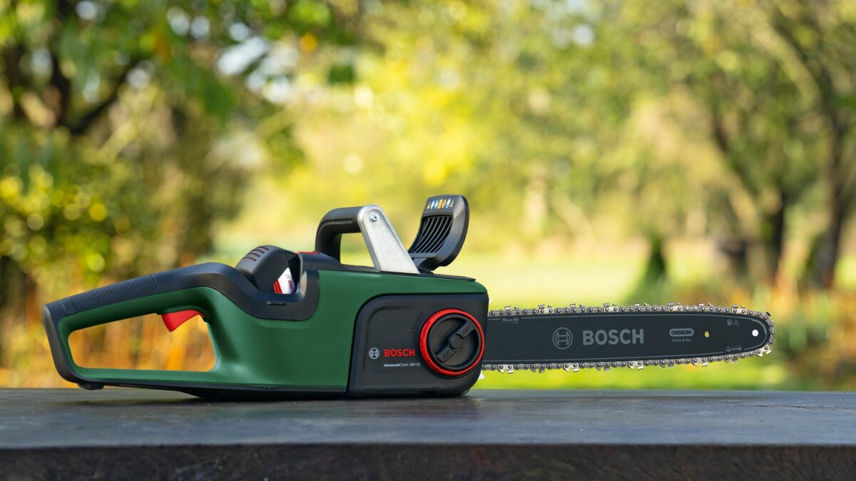 Bosch - Batteryidrevet Kædesav 36V 20Ah Batteri Lader Medfølger