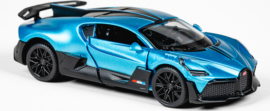 Bugatti Divo 1 43 Die-Cast Blue - Tec-Toy
