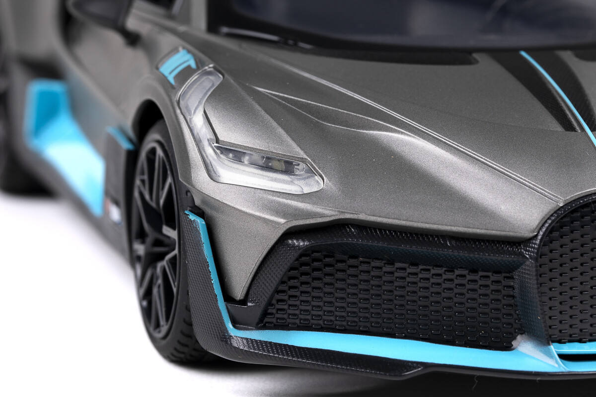 Bugatti Divo - Rc Fjernstyret Racerbil - 1 16 - 2 4 Ghz - Grå