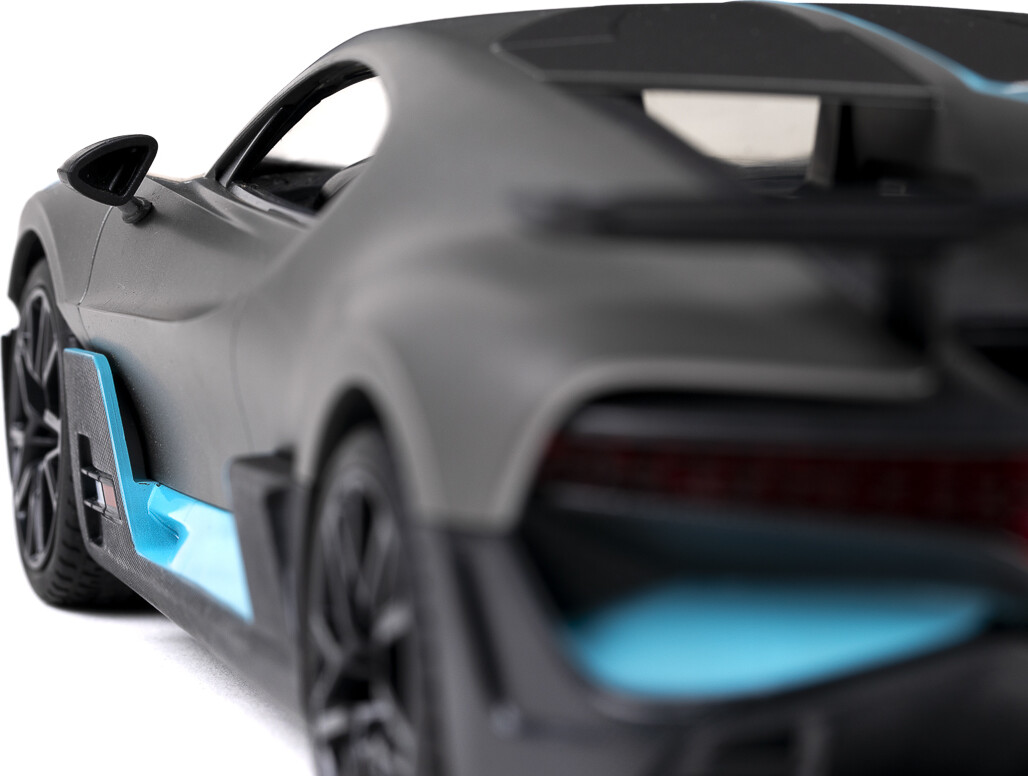 Bugatti Divo - Rc Fjernstyret Racerbil - 1 16 - 2 4 Ghz - Grå