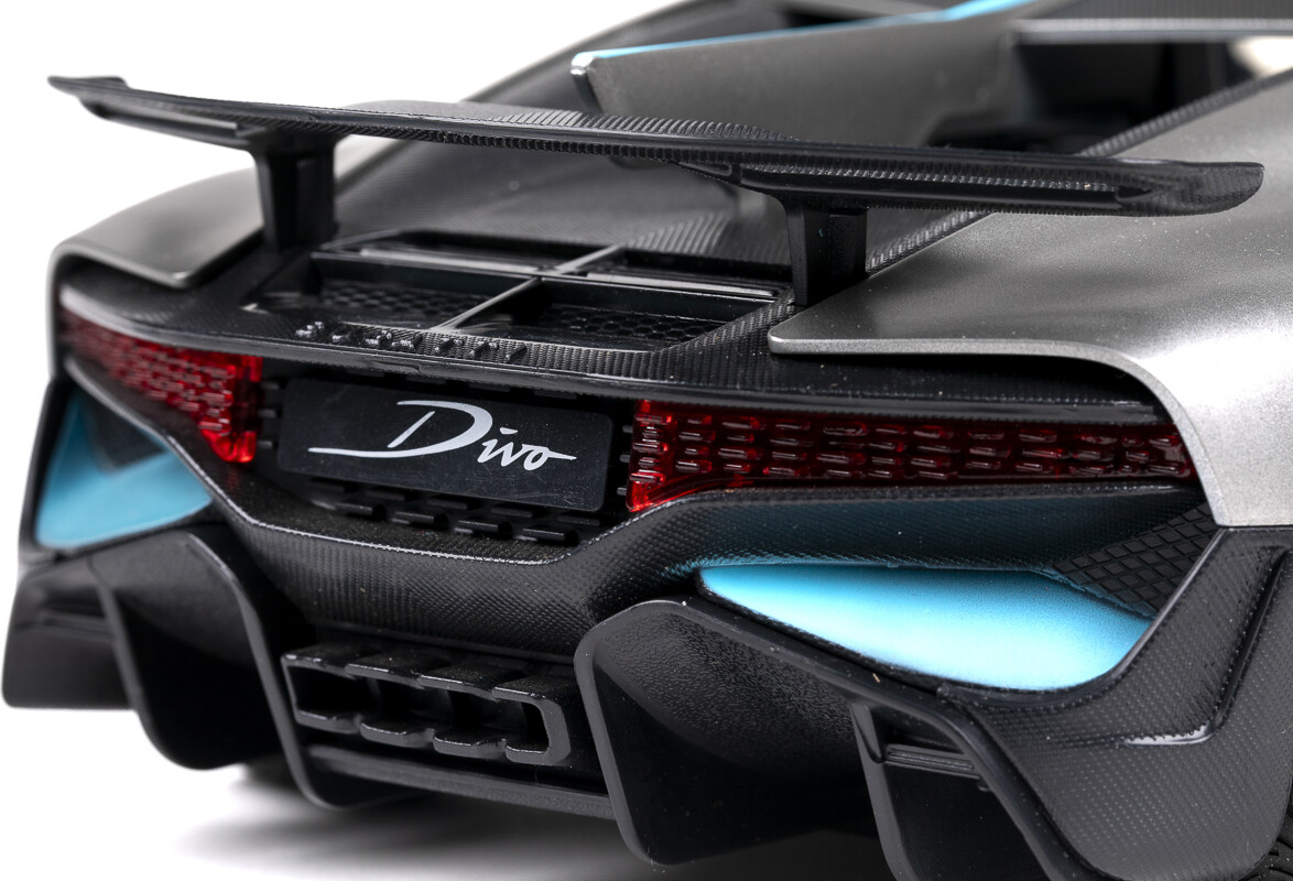 Bugatti Divo - Rc Fjernstyret Racerbil - 1 16 - 2 4 Ghz - Grå