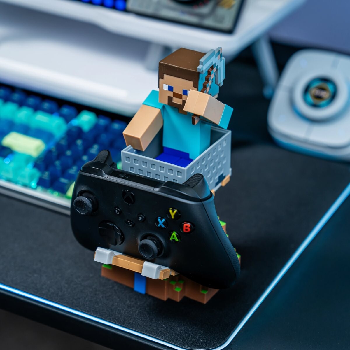 Cable Guys - Controller Holder - Minecraft Steve Rest