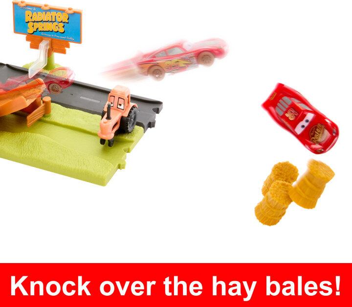 Disney Cars - Bilbane Legesæt Inkl 3 Biler - Flugten Fra Frank