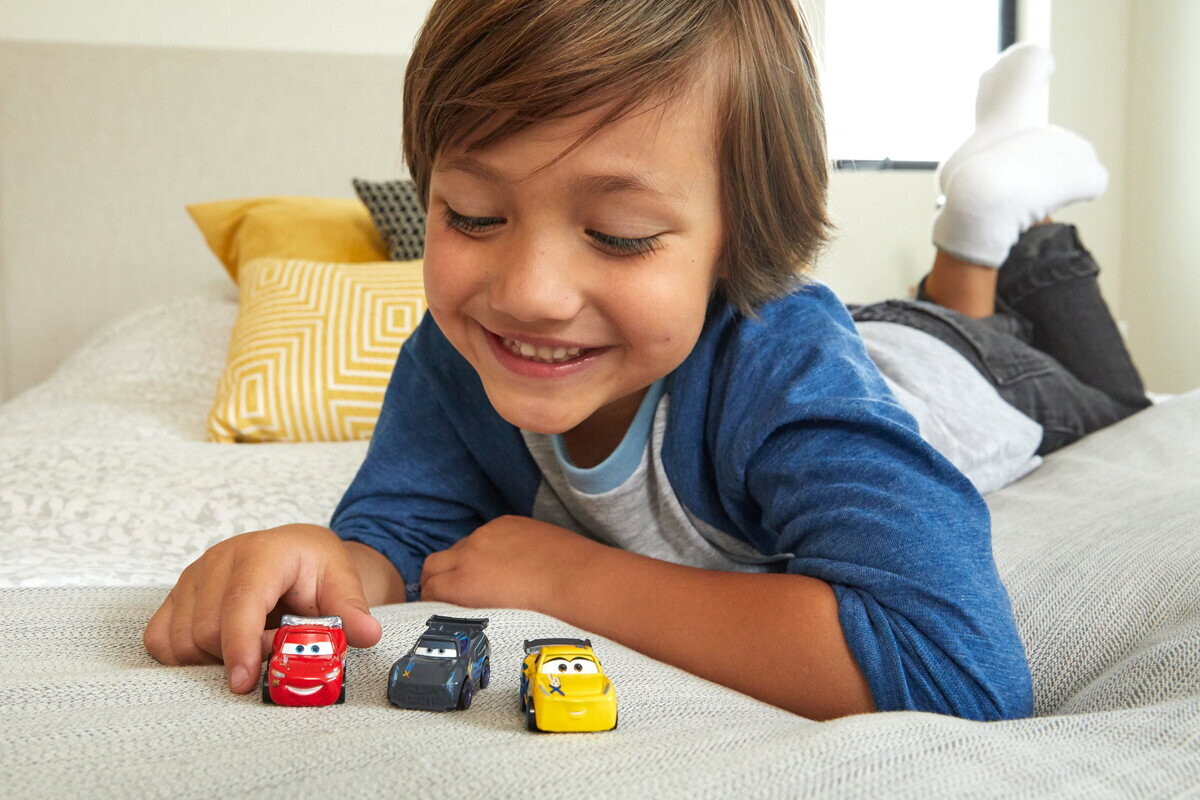 Cars - Mini Racerbiler I Metal - 3-Pak - Assorteret - Mattel Gkg01