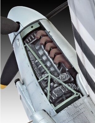 K b Revell De Havilland Mosquito Mk iv Fly Bygges t 1 32 04758 k-b-revell-de-havilland-mosquito-mk-iv-fly-bygges-t-1-32-04758