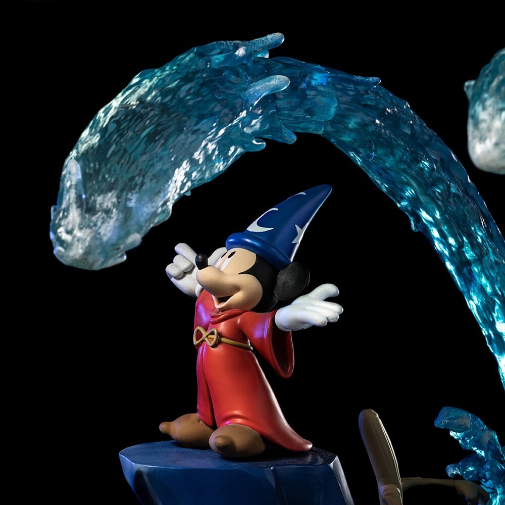 Disney Classic - Mickey Fantasia Statue Deluxe Art Scale 110
