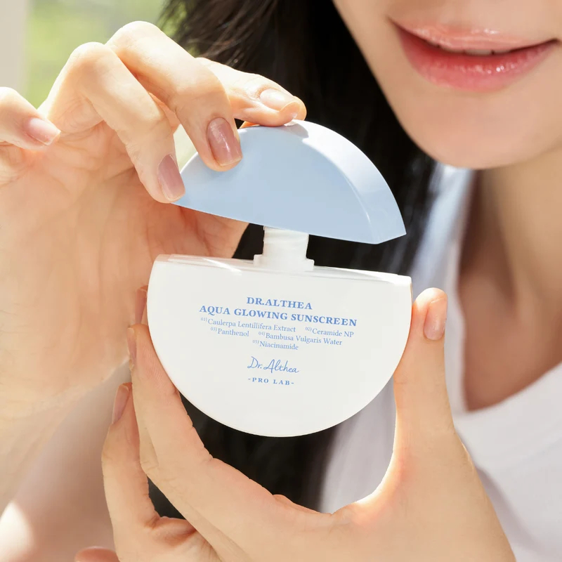Dr Althea - Aqua Glowing Sunscreen Spf 50 Pa - 45 Ml
