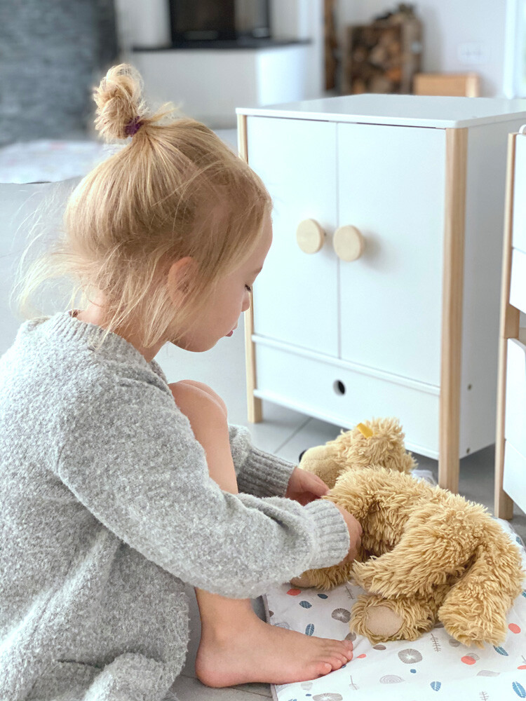 Dukkeskab Til Dukketøj - Træ - Hvid - Small Foot