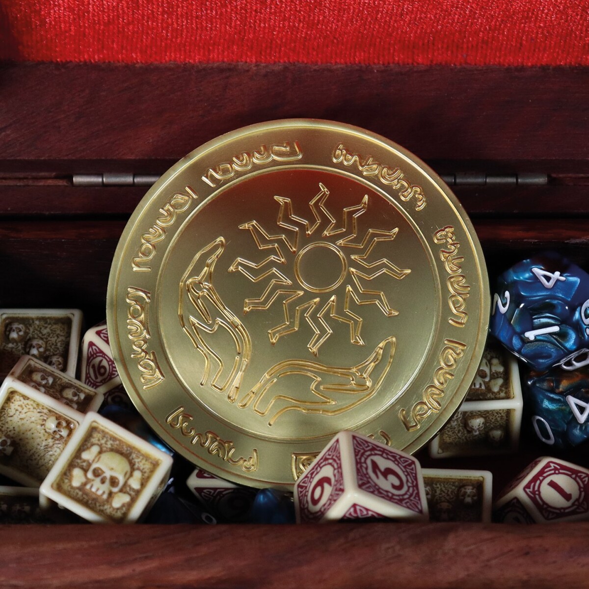 Dungeons Dragons 24K Gold Plated Amulet Of Health Medallion