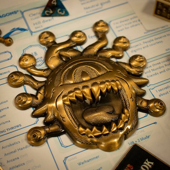 Dungeons Dragons 50Th Anniversary Beholder Twin Medallion Set