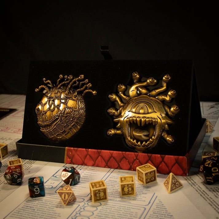 Dungeons Dragons 50Th Anniversary Beholder Twin Medallion Set