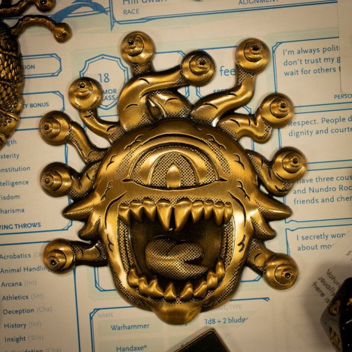 Dungeons Dragons 50Th Anniversary Beholder Twin Medallion Set