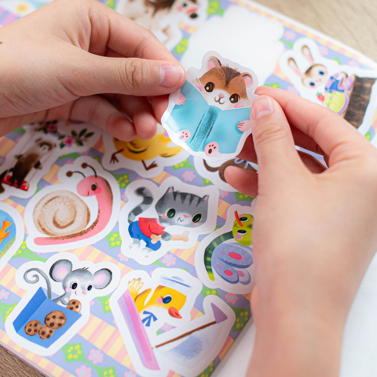 Eeboo - Pets Stickers - Over 200 Klistermærker - Kæledyr