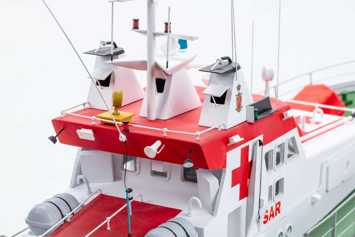 Billing Boats - Emile Robin Model Båd Byggesæt - 1 33 - Bb430