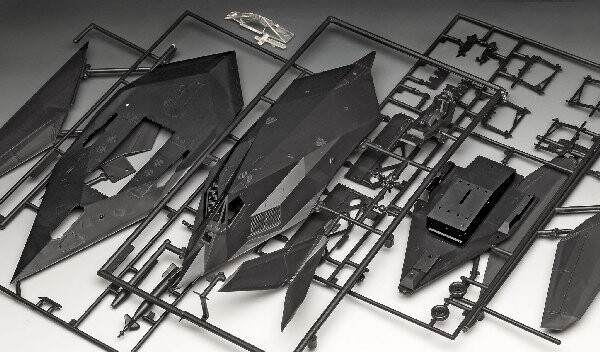 Revell - F-117A Nighthawk Stealth Fighter - 1 72 - Level 3 - 03899