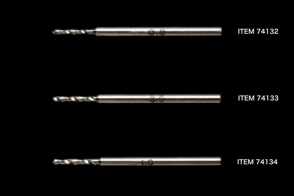 Tamiya - Drill Bit - Fine Pivot - 0 8 Mm - Shank 1 5 Mm - 74132
