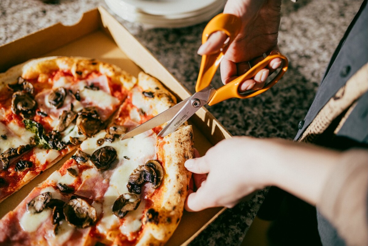 Fiskars - Classic Universalsaks - Højre Hånd - Orange - 21 Cm