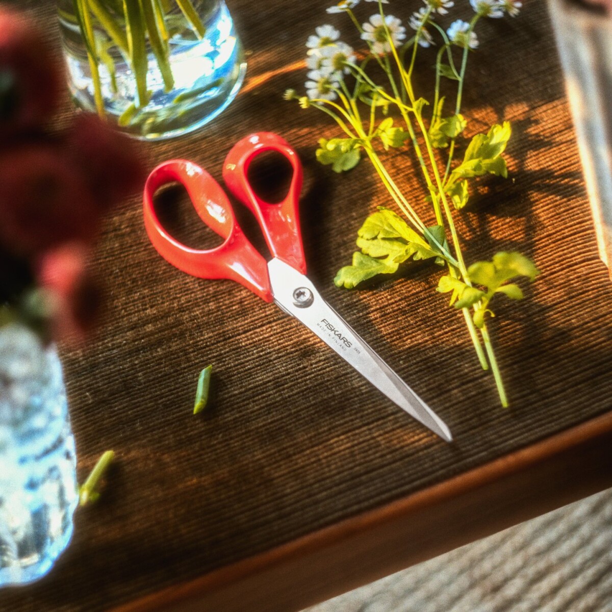 Fiskars - Classic Universalsaks - Venstre Hånd - Rød - 21 Cm