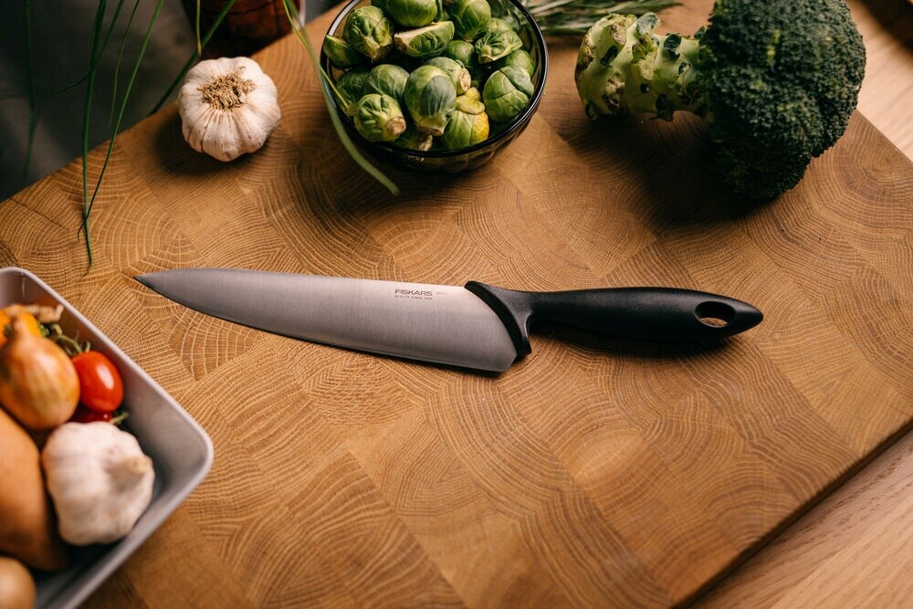 Fiskars - Essential Cook S Knife - Kokkekniv - 21 Cm