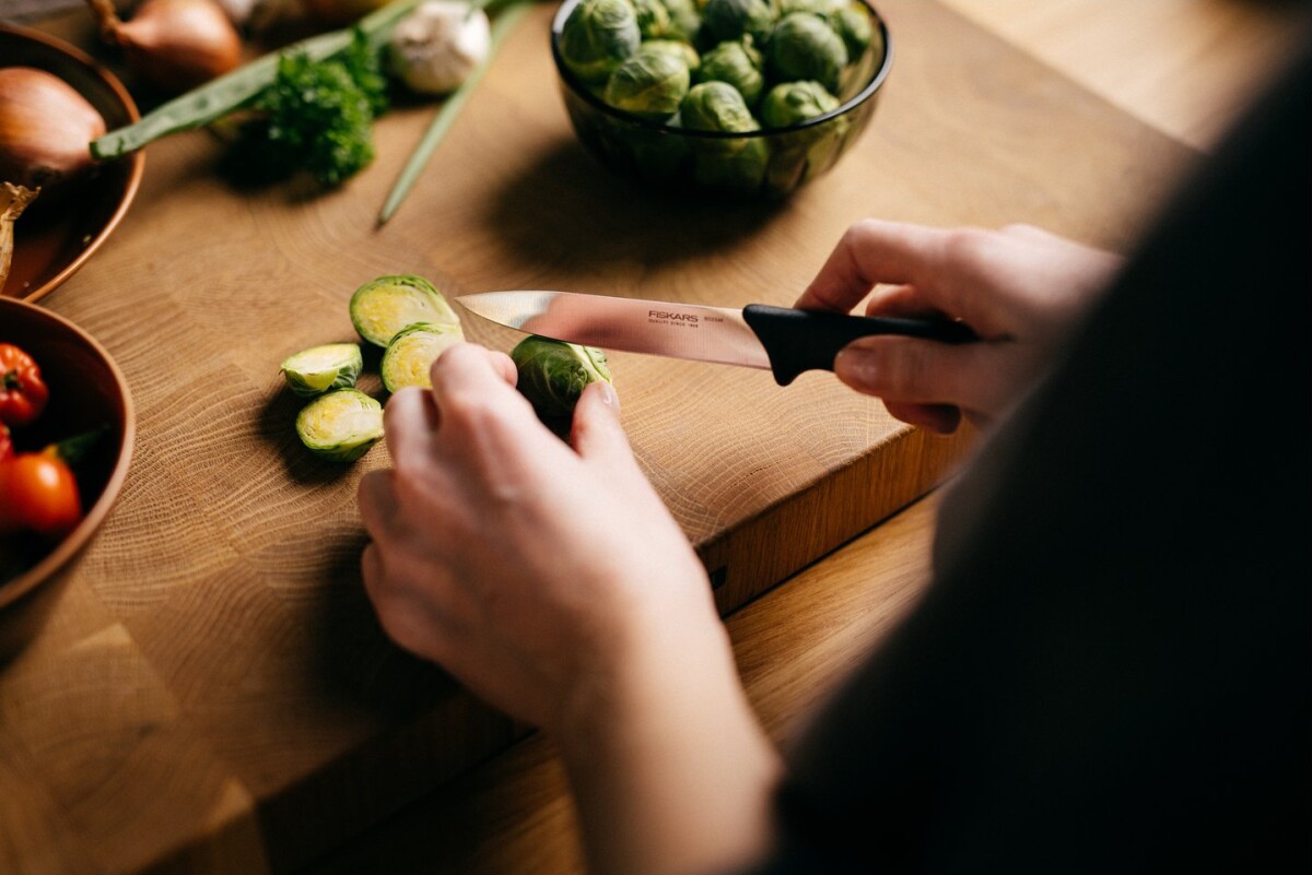 Fiskars Knivsæt - Brødkniv Kokkekniv Grøntsagskniv - Startsæt