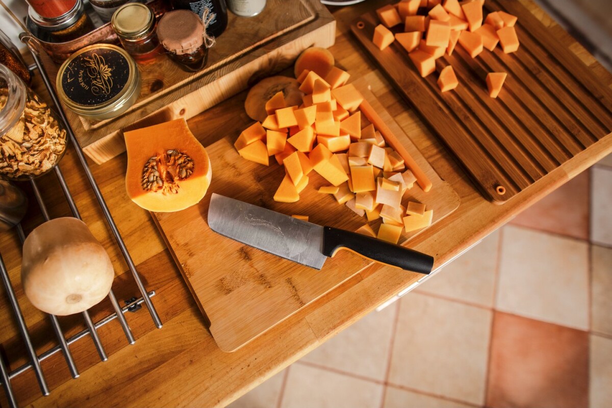 Fiskars Functional Form - Skærebræt - Bambus - 25X35 Cm