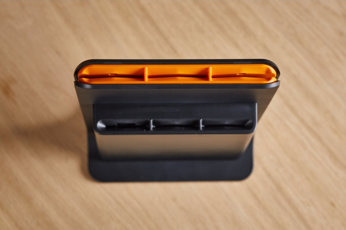 Fiskars - Functional Form - Knivsæt Og Knivblok - 6 Dele - Sort