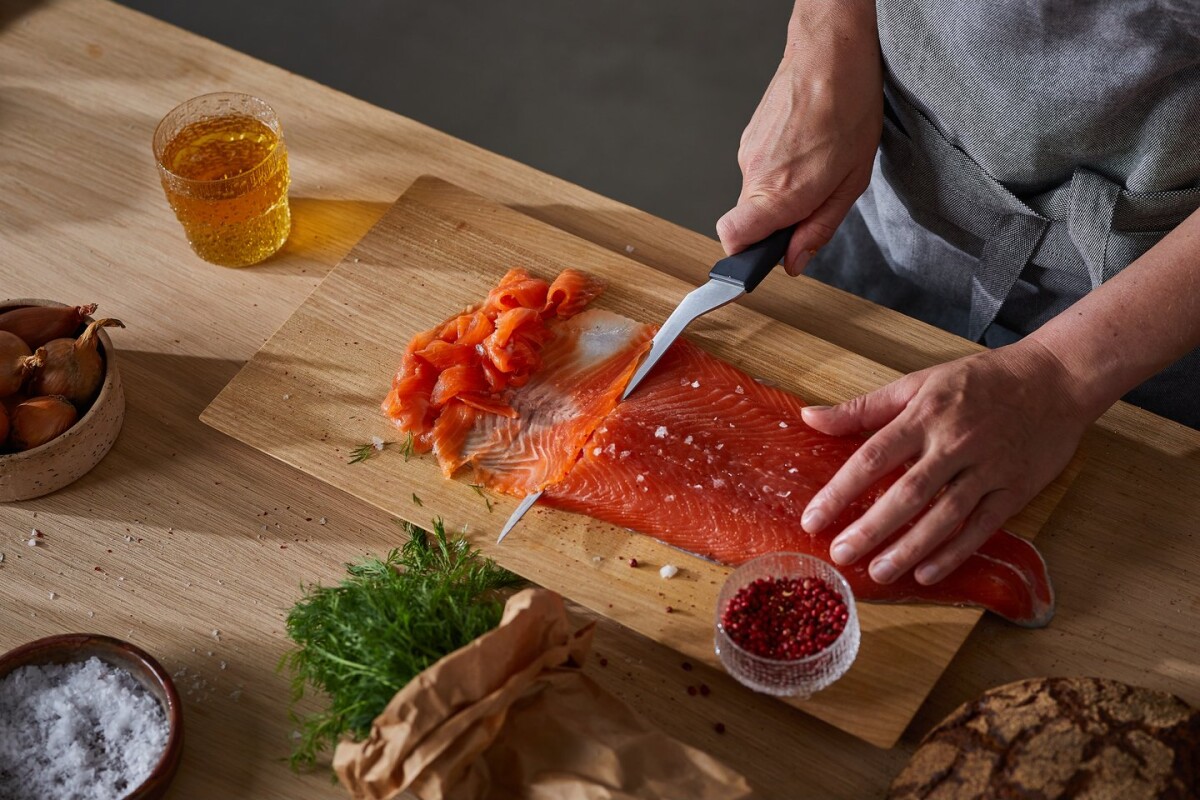 Fiskars - Hard Edge Filetkniv 22 Cm