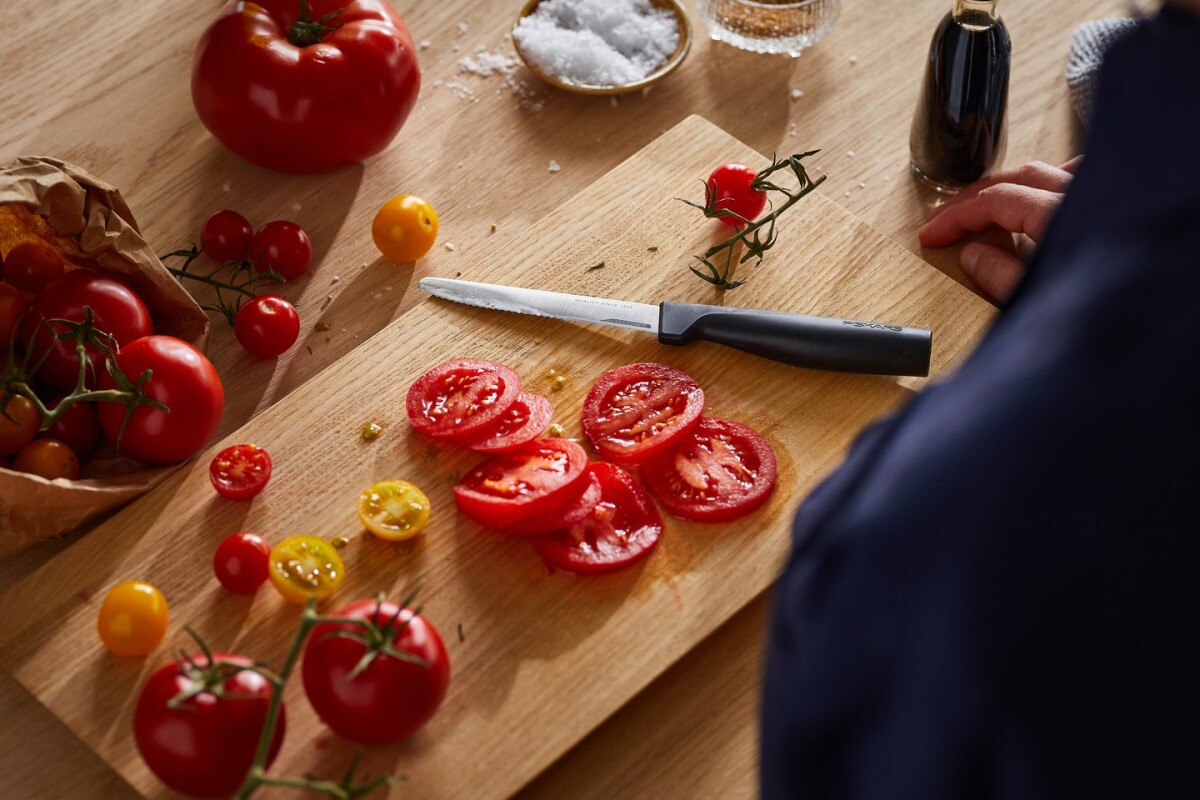 Fiskars - Hard Edge Tomatkniv - 11 Cm