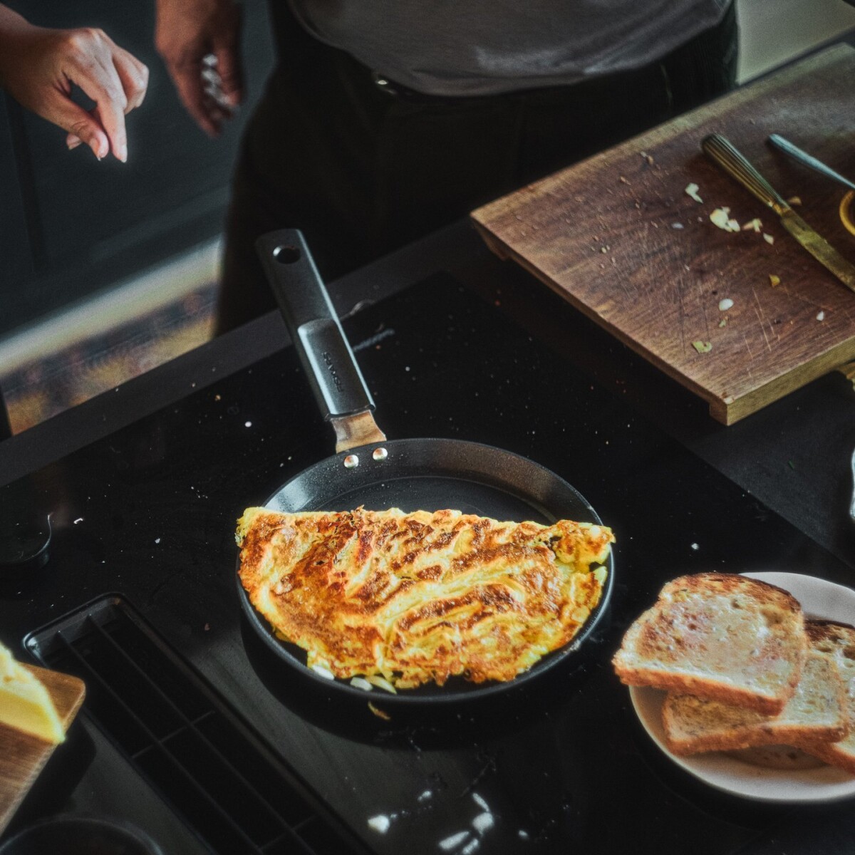 Fiskars - Hard Face - Omeletpande - 22 Cm - Non-Stick - Induktion