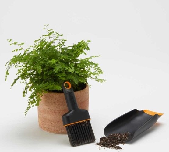 Fiskars - Planteskovl Og Børste Sæt