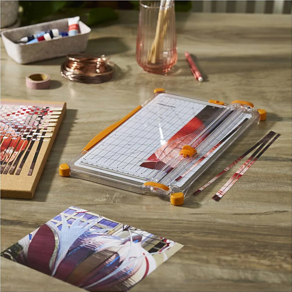 Fiskars - Skæremaskine - Surecut Paper Trimmer - 30X37 Cm - 4153