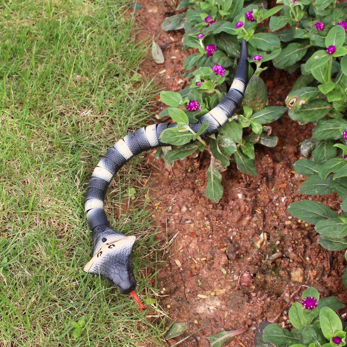 Fjernstyret Slange - Cobra - Swing Attack - Real Wild - 39 Cm