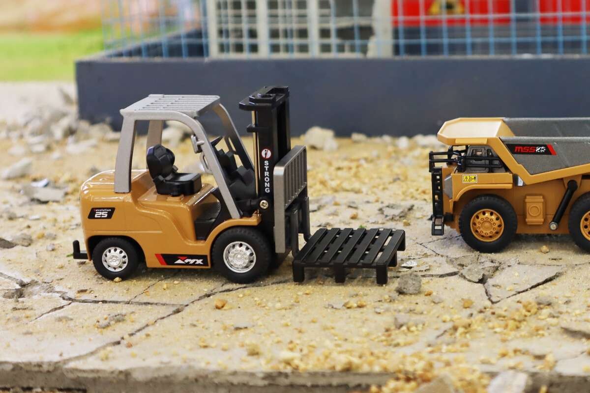 Forklift Rc 1 64 2 4Ghz 3 7V Li-Ion 8 Channels - Z6750A - Mx