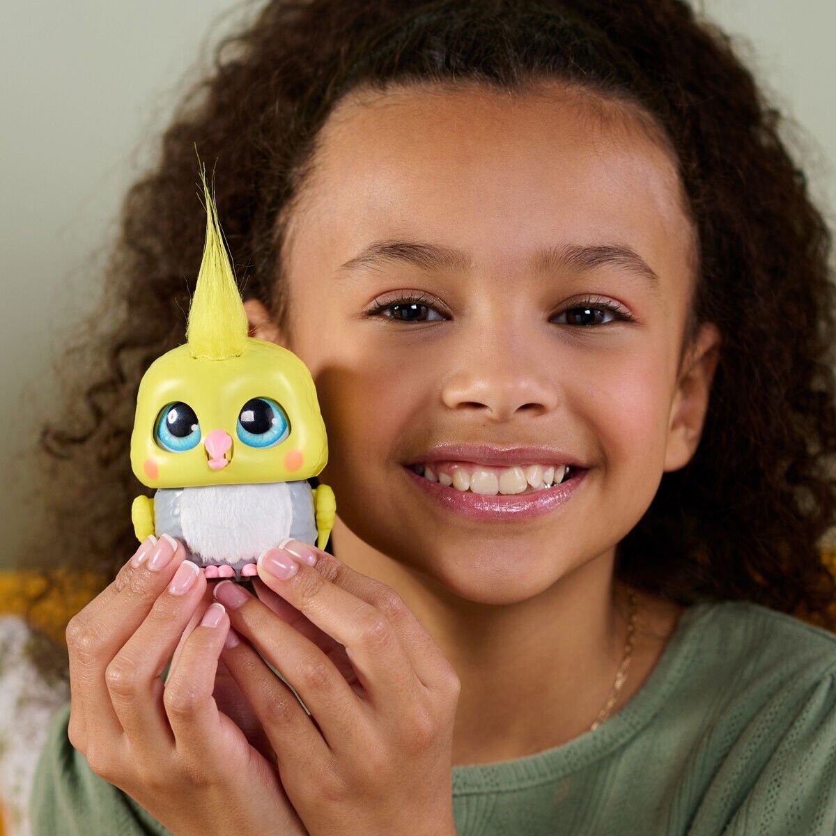 Furreal - Handfuls - Cockatoo 272-28173