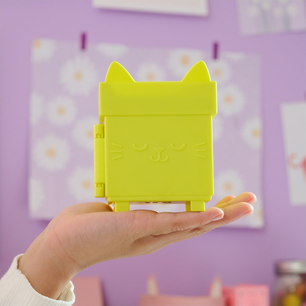 Gabby S Dollhouse - Mini Clip On Playset - Dj Catnip